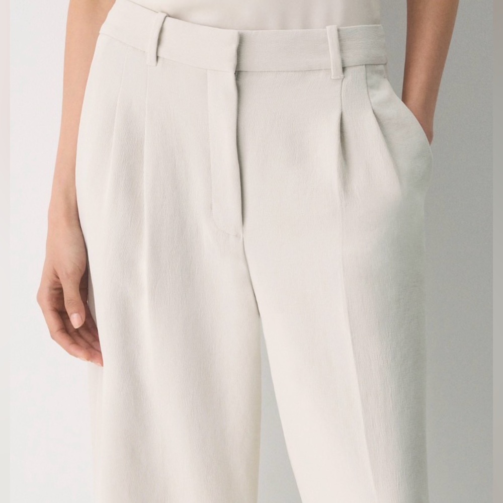 Effortless Pants From Aritzia NWOT